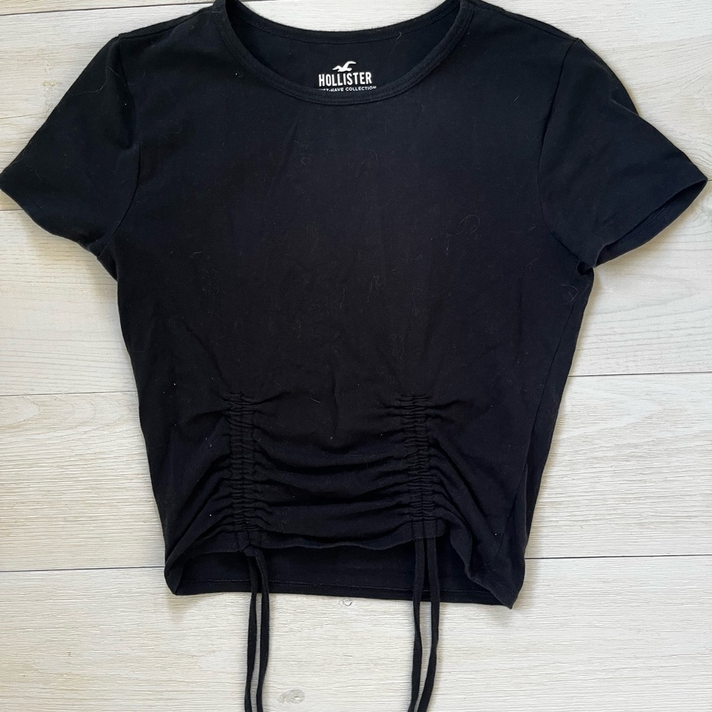 Hollister baby Tee. Black size Small